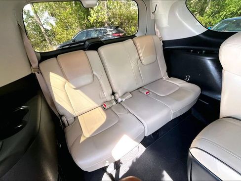 Used 2022 Nissan Armada Platinum w/ Captain's Chairs Package RWD image 38