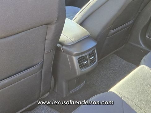 Used 2014 Ford Fusion SE FWD image 12