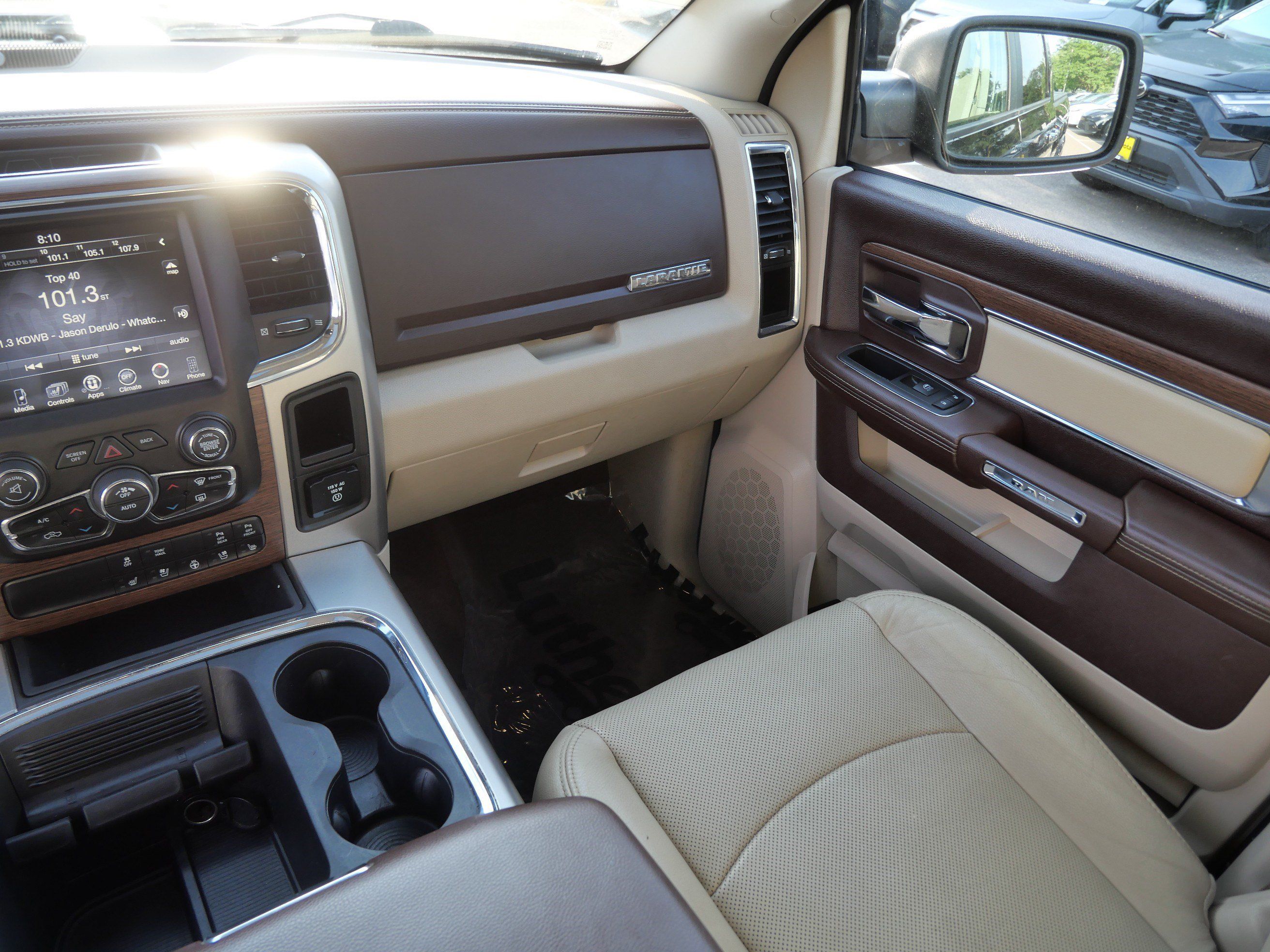 Used 2017 RAM 1500 Laramie w/ Convenience Group AWD/4WD image 11