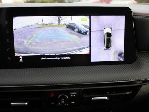 Used 2025 Nissan Kicks SR image 14