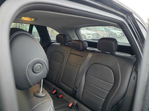 Used 2022 Mercedes-Benz GLC 300 4MATIC image 19