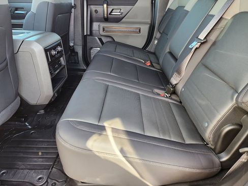 New 2025 GMC Hummer EV 2X image 32