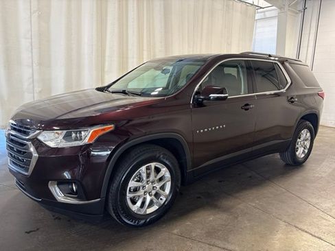 Used 2020 Chevrolet Traverse LT w/ Driver Confidence II Package AWD/4WD image 1