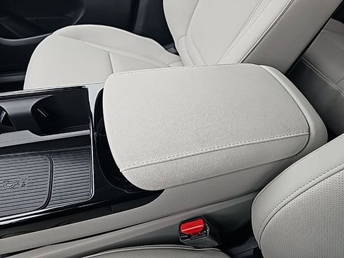 New 2026 Hyundai Tucson Limited image 24