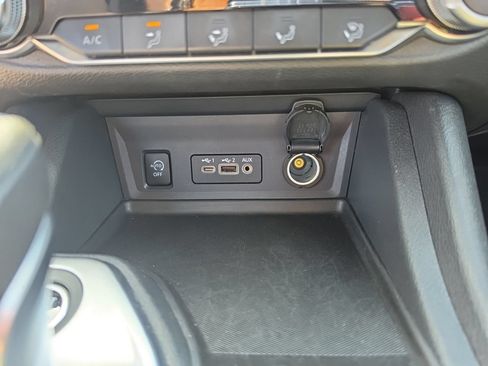 Used 2025 Nissan Sentra SV FWD image 16