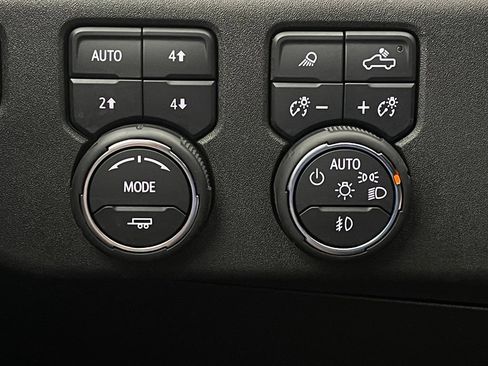 Used 2024 Chevrolet Silverado 1500 LTZ w/ LTZ Convenience Package II AWD/4WD image 24