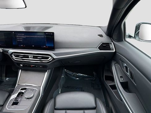 Certified 2024 BMW 330i Sedan image 17