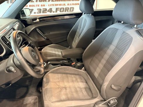 Used 2013 Volkswagen Beetle 2.0T image 13