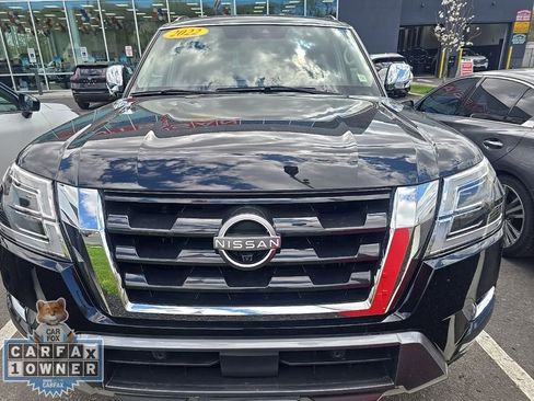 Used 2022 Nissan Armada Platinum w/ Captain's Chairs Package image 3