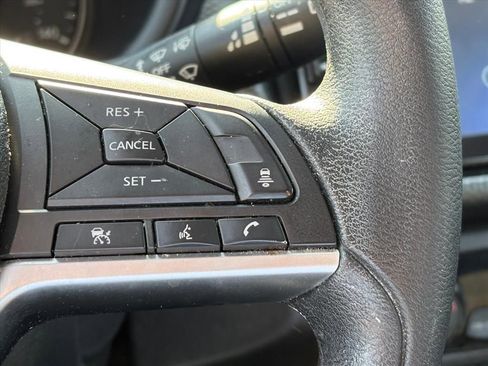 Certified 2022 Nissan Kicks SV FWD image 13