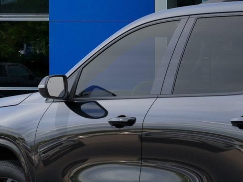 New 2027 Chevrolet Traverse RS w/ LPO, Floor Liner Package AWD/4WD image 12
