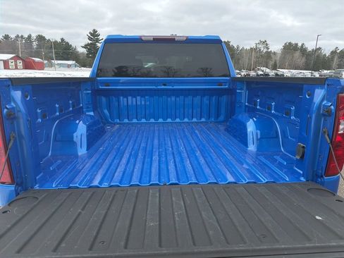 Used 2025 Chevrolet Silverado 1500 LT AWD/4WD image 6