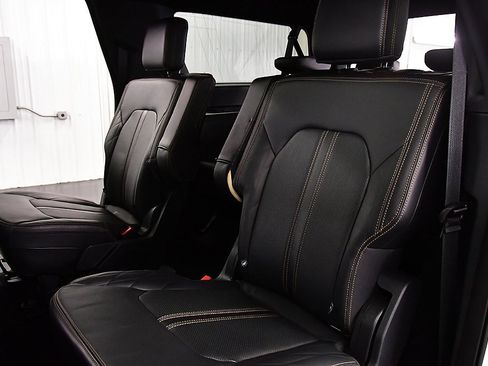 Used 2024 Ford Expedition Max Platinum image 29