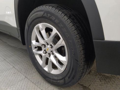 Used 2019 Chevrolet Traverse LT FWD image 31