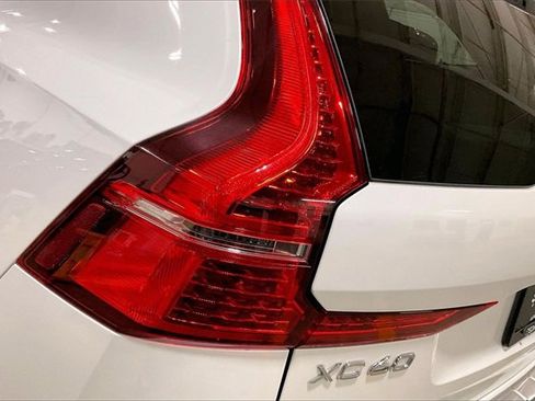 Certified 2023 Volvo XC60 B5 Ultimate w/ Climate Package image 31