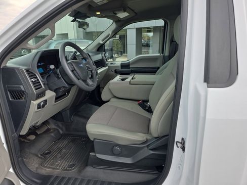 Used 2022 Ford F350 XL w/ Power Equipment Group image 9