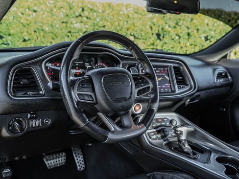 Used 2019 Dodge Challenger SRT Hellcat Redeye image 2