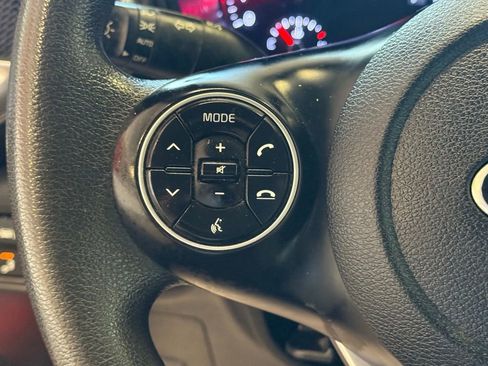 Used 2021 Kia Soul S image 24