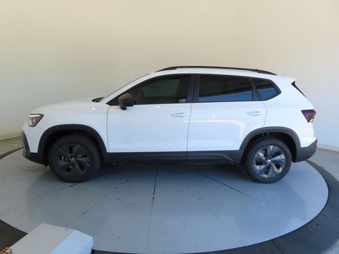 Used 2026 Volkswagen Taos S FWD image 7