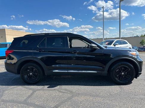 Used 2021 Ford Explorer XLT w/ Equipment Group 202A AWD/4WD image 16