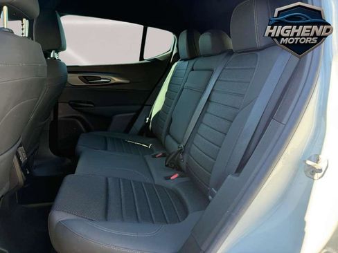 Used 2024 Alfa Romeo Tonale Ti image 18