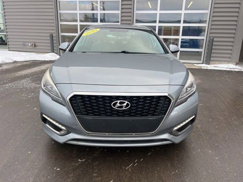 Used 2016 Hyundai Sonata SE image 2