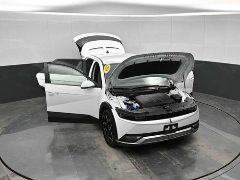 Used 2022 Hyundai Ioniq 5 SE w/ Cargo Package image 38