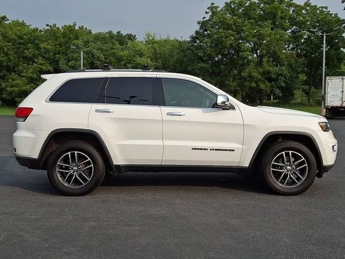 Used 2018 Jeep Grand Cherokee Limited w/ Luxury Group II AWD/4WD image 10