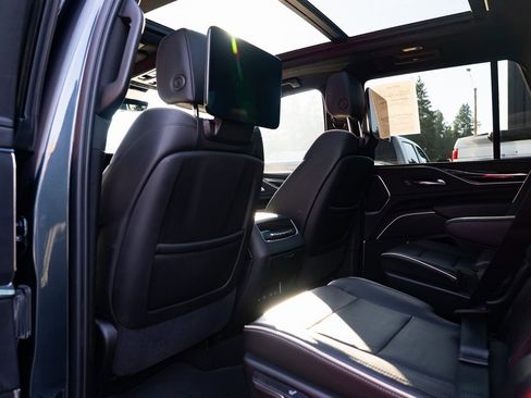 Used 2021 Cadillac Escalade Sport image 22