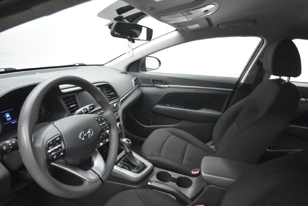 Used 2020 Hyundai Elantra SEL w/ Cargo Package (C1) FWD image 7