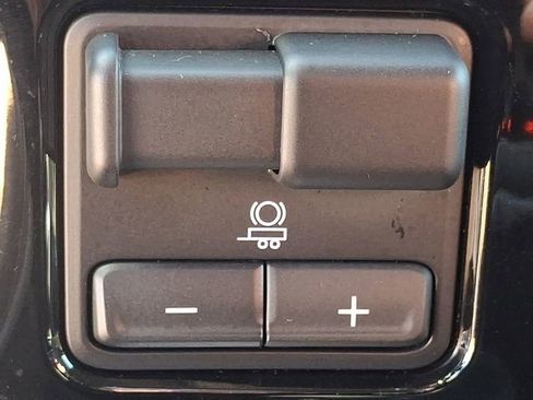 Certified 2024 Chevrolet Silverado 1500 LTZ image 23