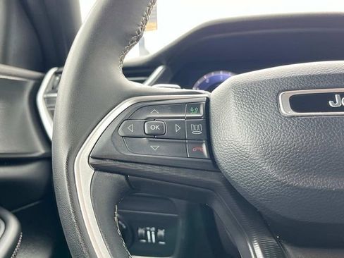 Certified 2024 Jeep Grand Cherokee L Altitude image 19