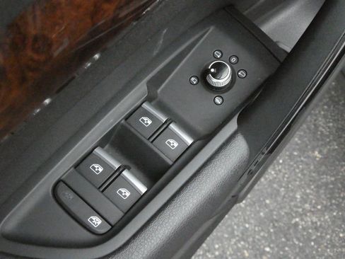 Used 2018 Audi Q5 2.0T Premium Plus w/ Premium Plus Package image 28