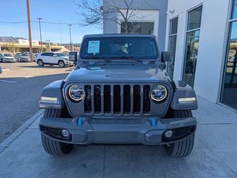 Used 2022 Jeep Wrangler Unlimited Sahara AWD/4WD image 2