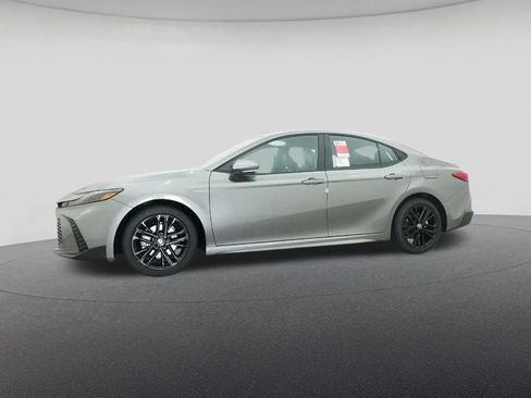 New 2026 Toyota Camry SE image 18