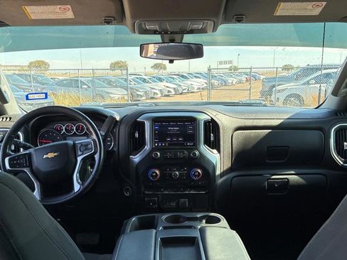 Used 2022 Chevrolet Silverado 2500 LT w/ Convenience Package image 11