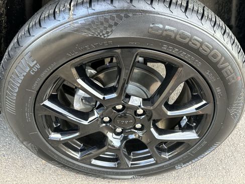 Certified 2022 Jeep Compass Altitude w/ Sun and Sound Group image 4