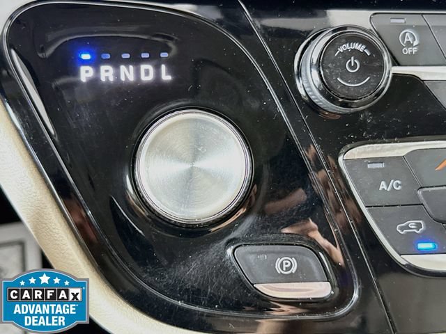 Used 2021 Chrysler Pacifica Touring-L FWD image 16
