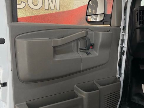 Used 2024 GMC Savana 2500 w/ Driver Convenience Package image 19