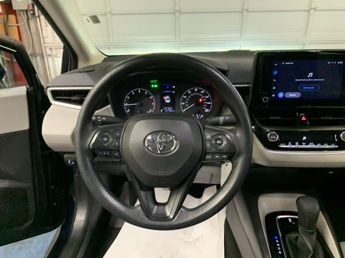 Used 2023 Toyota Corolla LE image 16