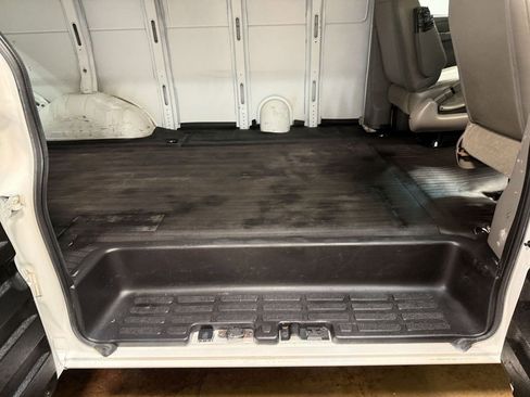 Used 2017 GMC Savana 2500 image 13