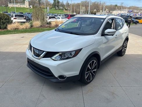 Used 2018 Nissan Rogue Sport SL w/ SL Premium Package image 3