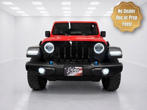 Used 2023 Jeep Wrangler Unlimited w/ Cold Weather Group AWD/4WD image 2