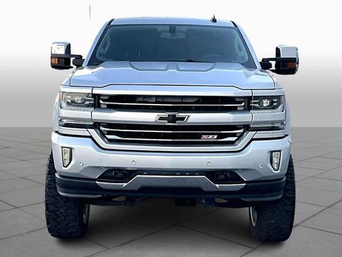 Used 2017 Chevrolet Silverado 1500 LTZ Z71 w/ LTZ Plus Package image 4