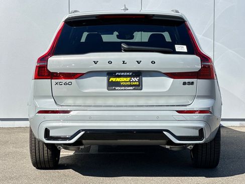 New 2026 Volvo XC60 B5 Ultra w/ Protection Package Premier AWD/4WD image 4