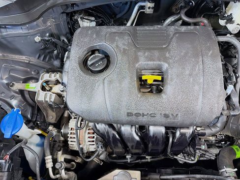 Used 2023 Kia Soul LX w/ LX Technology Package FWD image 29