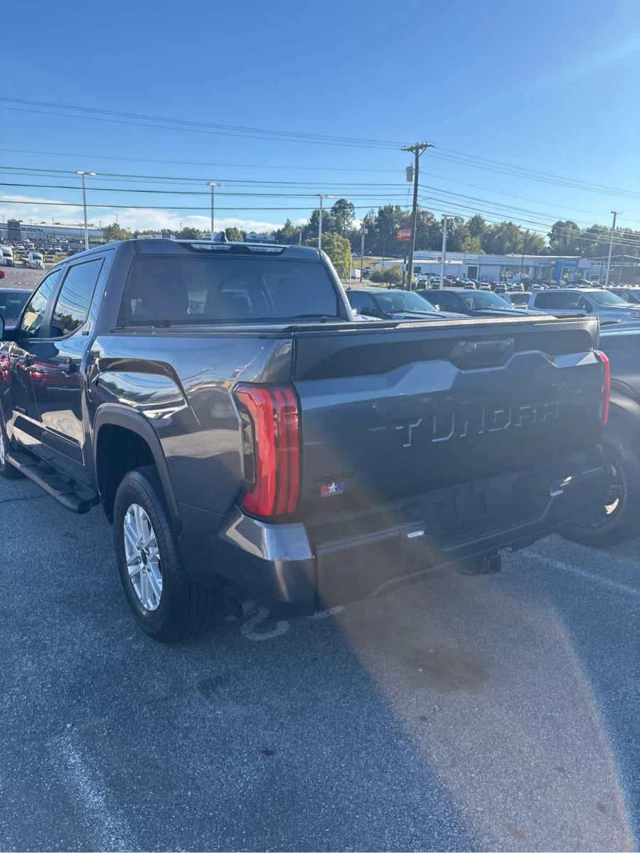Used 2024 Toyota Tundra SR5 AWD/4WD image 21