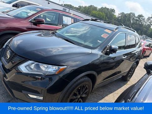 Used 2018 Nissan Rogue SV w/ Premium Package AWD/4WD image 3
