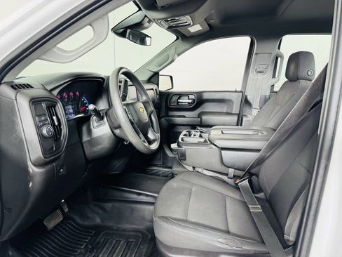 Used 2024 Chevrolet Silverado 1500 W/T w/ Trailering Package RWD image 5