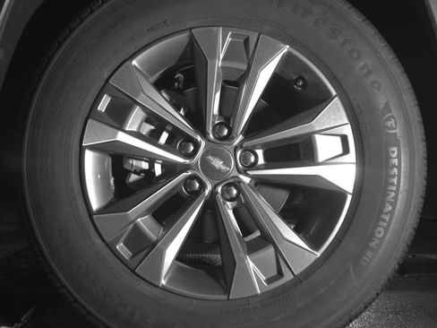 Used 2025 Chevrolet Equinox LT image 9